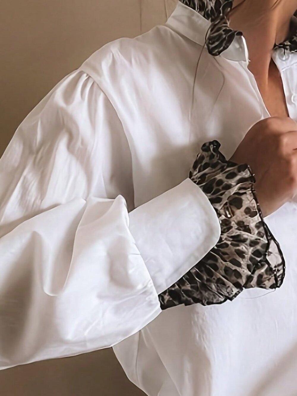 White Casual Women's Leopard Print Splice Collar Shirt - Picture 3 of 6